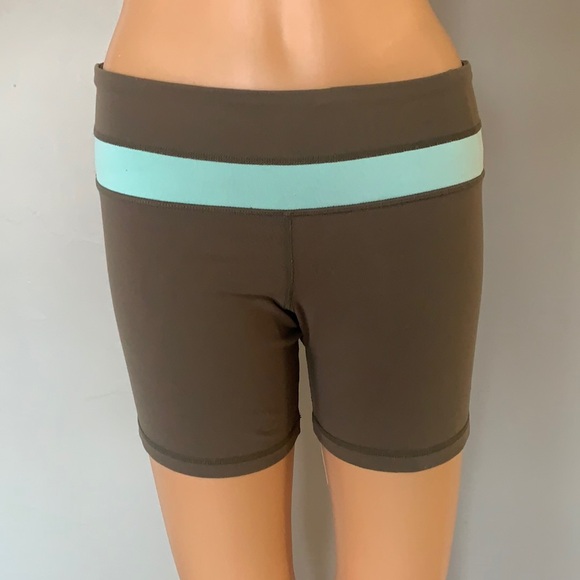 Pants - Reversible lululemon shorts